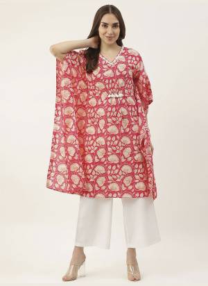 Garb These Beautiful Looking Readymade Kartaan.These Kartaan Fabricated On Cotton.Its Beautified With Designer Printed.