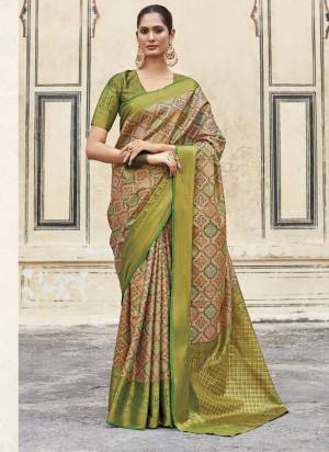 Looking These Party Wear Saree in Fine Colored.These Saree And Blouse is Fabricated On Pattu Silk.Its Beautified With Handloom Weaving Jari Designer Work.