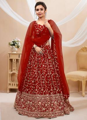 For A Designer Look,Grab These Lehenga Choli in Fine Colored.These Lehenga And Choli Are Fabricated On Georgette Pair With Soft Net Dupatta.Its Beautified With Designer Sequance,Jari Embroidery Work.