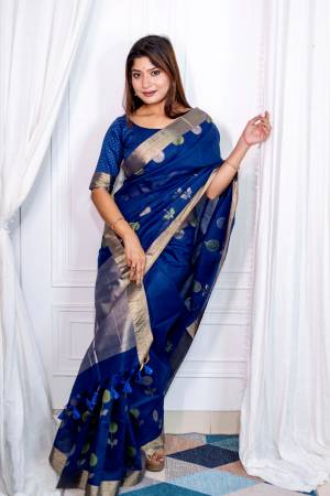 Attrective These Party Wear Saree in Fine Colored.These Saree And Blouse is Fabricated On Linen.Its Beautified With Weaving Jari,Thread, Jamdani Designer.