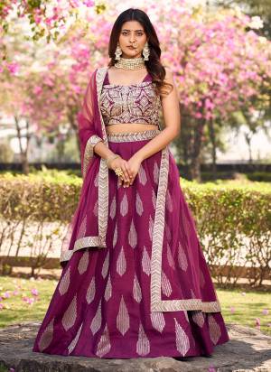 A Designer Look,Grab These Readymade Lehenga Choli in Fine Colored.These Lehenga And Blouse Are Art Silk And Dupatta Are Fabricated On Net.Its Beautified With Designer Embroidery Work.