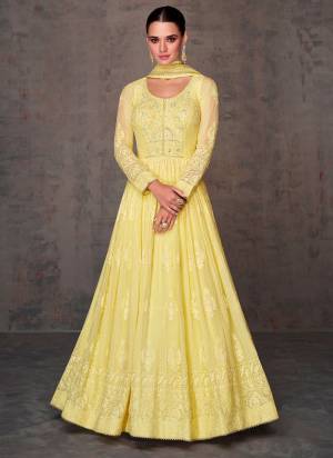 Attrective These Party Wear Anarkali Suit in Fine Colored Pair With Bottom And Dupatta.These Top Are Georgette And Dupatta Are Net And Pair With Santoon Bottom.Its Beautified With Santoon Inner.Its Beautified With Heavy Designer Embroidery Work.