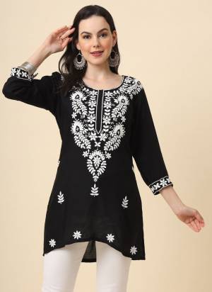 Attrective These Beautiful Looking Readymade Kurti.These Kurti is Fabricated On Rayon.Its Beautified With Designer Lucknowi Chickenkari Embroidery Work.