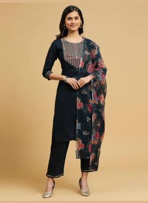 Grab These Readymade Suit in Fine Colored Pair With Bottom And Dupatta.These Top And Bottom Are Fabricated On Cotton Pair With Organza Dupatta.Its Beautified With Designer Embroidery Work With Printed Dupatta.