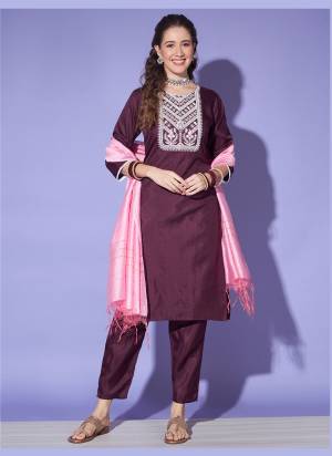 Attrective These Readymade Suit in Fine Colored Pair With Bottom And Dupatta.These Top And Bottom Are Fabricated On South Silk Pair With Cotton Silk Dupatta.Its Beautified With Designer Embroidery Work.