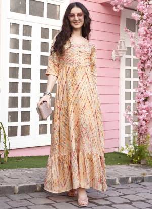 Attrective These Beautiful Looking Readymade Long Kurti.These Kurtis Fabricated On Rayon.Its Beautified With Designer Printed With Gold Foil .