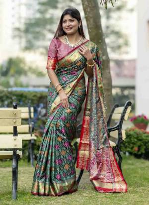 Garb These Party Wear Fancy Saree in Fine Colored.These Saree And Blouse is Fabricated On Soft Silk.Its Beautified With Kalamkari Printed,Wevon Border Designer.