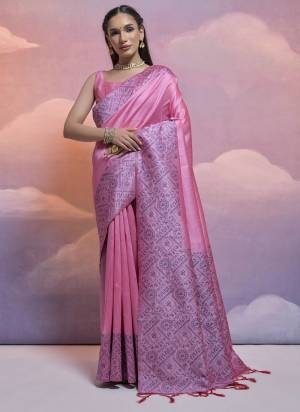 Garb These Party Wear Fancy Saree in Fine Colored.These Saree And Blouse is Fabricated On Handloom Raw Silk.Its Beautified With Handloom Weaving Designer.