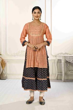 Attrective These Beautiful Looking Readymade Long Kurti.These Kurti Fabricated On Cotton.Its Beautified With Designer Foil Printed,Embroidery Work.