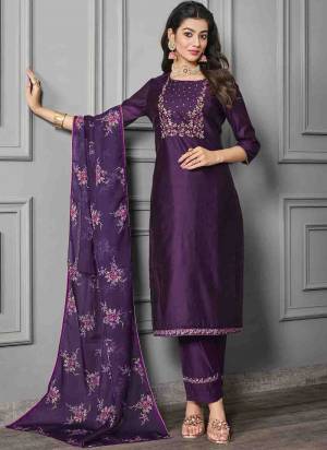 Garb These Beautiful Looking Readymade Suits.These Top Are Cotton Silk And Bottom Are Chander And Dupatta Are Organza Fabricated.Its Beautified With Disigner Embroidery Work With Digital Printed Dupatta.