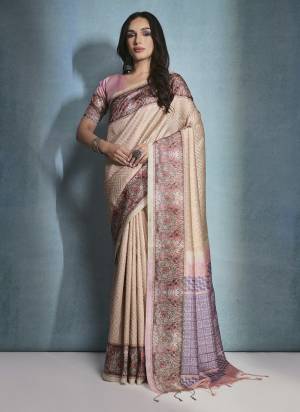 Attrective These Party Wear Fancy Saree in Fine Colored.These Saree And Blouse is Fabricated On Soft Silk.Its Beautified With Designer Printed.