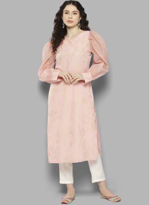 Attrective These Beautiful Looking Readymade Kurti.These Kurti is Fabricated On Crepe.Its Beautified With Designer Floral Printed.