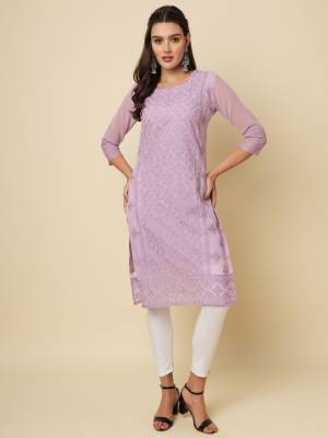 Garb These Beautiful Looking Readymade Long Kurti.These Kurti is Fabricated On Georgette With Crepe Inner.Its Beautified With Designer Chikankari Thread Embroidery Work.