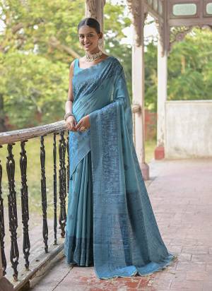 Garb These Party Wear Fancy Saree in Fine Colored.These Saree And Blouse is Fabricated On Handloom Raw Silk.Its Beautified With Handloom Weaving Designer.