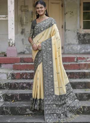 Attrective These Party Wear Fancy Saree in Fine Colored.These Saree And Blouse is Fabricated On Handloom Raw Silk.Its Beautified With Handloom Weaving Designer.