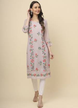 Garb These Beautiful Looking Readymade Long Kurti.These Kurti is Fabricated On Georgette With Crepe Inner.Its Beautified With Designer Multy Thread Embroidery Work.