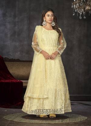 Attrective These Anarkali Suit in Fine Colored Pair With Bottom And Dupatta.These Top Are Net And Dupatta Are Fabricated On Net Pair With Santoon Bottom.Its Beautified With Heavy Designer Embroidery Work.