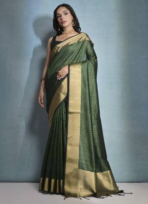 Attrective These Festive Wear Saree in Fine Colored.These Saree And Blouse is Fabricated On Raw Silk.Its Beautified With Weaving Jari Lining Designer.