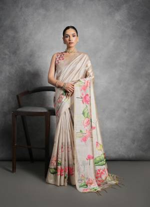 Attrective These Party Wear Fancy Saree in Fine Colored.These Saree And Blouse is Fabricated On Tusser Silk.Its Beautified With Designer Digital Lotus Printed.