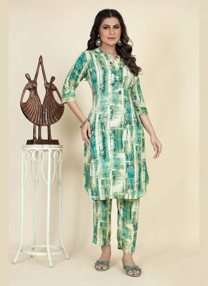 Grab These Beautiful Looking Readymade Co-Ord Top With Bottom Set.These Top And Bottom is Fabricated On Rayon Viscose.Its Beautified With Designer Printed With Foil Work.