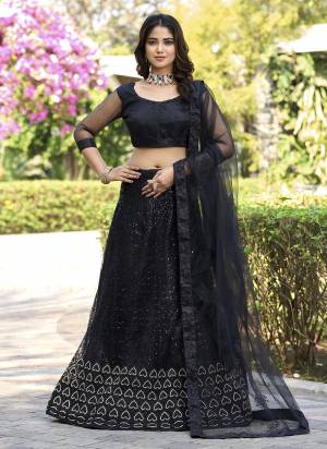 A Designer Look,Grab These  Lehenga Choli in Fine Colored.These Lehenga And Blouse Are Net And Dupatta Are Fabricated On Net.Its Beautified With Designer Embroidery Work.