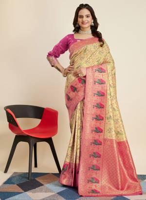 Attrective Look These Saree in Fine Colored.These Saree Are Banarasi Silk And Blouse is Banarasi Silk Fabricated.Its Beautified With Weving Designer.