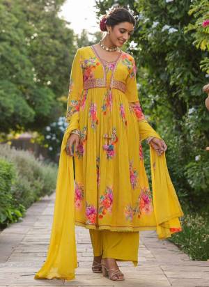 Attrective These Suit in Fine Colored Pair With Bottom And Dupatta.These Top Are Chiffon And Bottom Are Fabricated On Viscose Rayon Pair With Nazmin Dupatta.Its Beautified With Designer Printed With Embroidery Work.