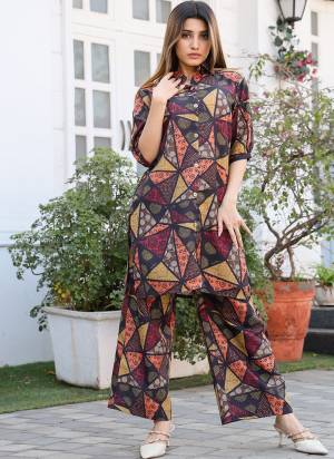 Attrective These Beautiful Looking Readymade Co-Ord Top With Bottom Set.These Top And Bottom is Fabricated On Cotton.Its Beautified With Designer Printed With Pocket .