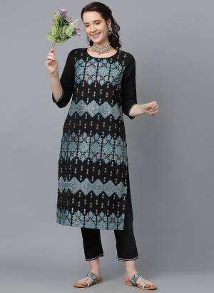 Attrective These Beautiful Looking Readymade Kurti With Bottom.These Kurti And Bottom is Fabricated On Crepe.Its Beautified With Designer Foil Printed.