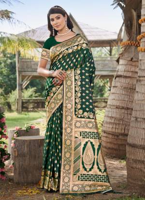  Looking These Party Wear Saree in Fine Colored.These Saree And Blouse is Fabricated On Silk.Its Beautified With Heavy Weavon Designer.