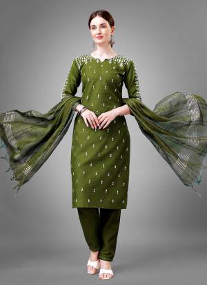 Grab These Beautiful Looking Readymade Top,Bottom And Dupatta Set.These Top And Bottom is Fabricated On Cotton Blend And Silk Blend Dupatta.Its Beautified With Designer Sequance,Thread Embroidery Work .