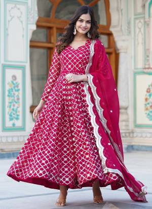 Attrective Looking These Beautiful Looking Readymade Long Kurti With Dupatta.These Gown is Fabricated On Faux Georgette And Faux Georgette Dupatta.Its Beautified With Designer Sequance Embroidery Work Dupatta.