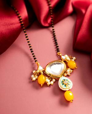 Attrective These Beautifil Multy Colored Mangalsutra.These Mangalsutra is Come Alloy Material And Beautified With Artificial Kundan,Stone And Beads Work.