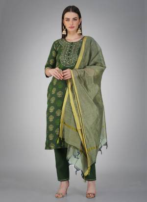 Grab These Beautiful Looking Readymade Top,Bottom And Dupatta Set.These Top And Bottom is Fabricated On Cotton Magic Slub And Chanderi Dupatta.Its Beautified With Designer Printed With Embroidery Work.