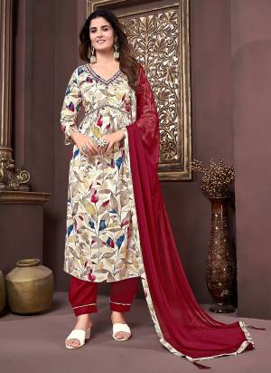 Attrective Looking These Beautiful Readymade Suits Set.These Top And Bottom is Fabricated On Rayon And Nazmin Dupatta.Its Beautified With Designer Printed,Hand Work With Pocket.