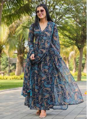 Looking These Beautiful Looking Readymade Gown With Dupatta.These Gown And Dupatta is Fabricated On Georgette.Its Beautified With Designer Floral Printed With Mirror Work.