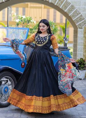 Attrective Looking These Beautiful Looking Readymade Long Gown With Dupatta.These Gown is Fabricated On Silk And Tebby Silk Dupatta.Its Beautified With Wevon Designer, Embroidery Work With Kalamkari Printed.