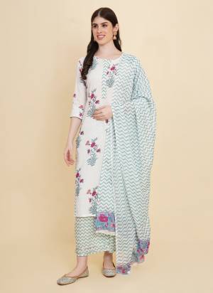 Attrective These Designer Suit in Fine Colored Pair With Bottom And Dupatta.These Top And Dupatta Are Fabricated On Cotton Pair With Cotton Bottom.Its Beautified With Heavy Designer Printed.