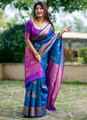 Attrective These Festive Wear Saree in Fine Colored.These Saree And Blouse is Fabricated On Tussar Silk.Its Beautified With Wevon Rich Pallu Jari Designer.