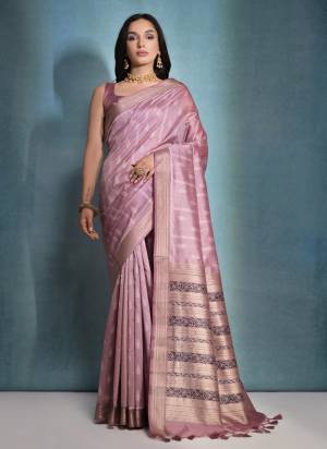 Garb These Party Wear Fancy Saree in Fine Colored.These Saree And Blouse is Fabricated On Tusser Silk.Its Beautified With Weaving Ikkat Designer.