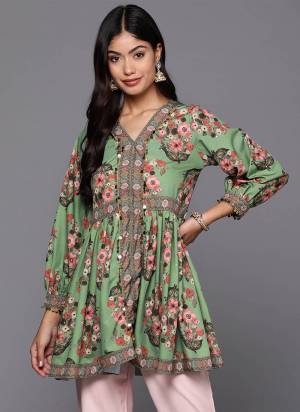 Attrective These Beautiful Designer Readymade Tinic Kurti.These Kurti is Fabricated On Crepe.Its Beautified With Designer Printed With Hand Work.