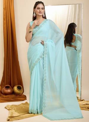 Garb These Party Wear Saree in Fine Colored.These Saree Are Georgette And Blouse is Art Silk Fabricated.Its Beautified With Designer Sequance Embroidery Cut Work.