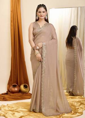 Garb These Party Wear Saree in Fine Colored.These Saree Are Georgette And Blouse is Art Silk Fabricated.Its Beautified With Designer Sequance Embroidery Cut Work.