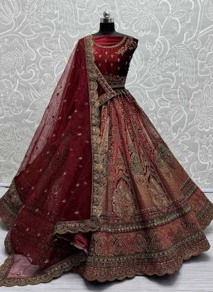 For A Fancy Designer Look,Grab These Lehenga Choli With Dupatta in Fine Colored.These Lehenga And Choli Are Velvet And Dupatta Are Fabricated On Soft Net & Velvet Pair.Its Beautified With Designer Patch Work With Dori,Jari,Sequance,Multy Thread Embroidery,Diamond Work.