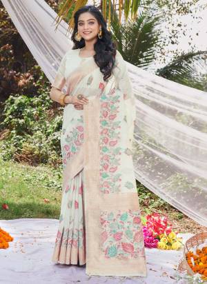 Attrective These Party Wear Saree in Fine Colored.These Saree And Blouse is Fabricated On Cotton.Its Beautified With Weavon Designer With Digital Printed.