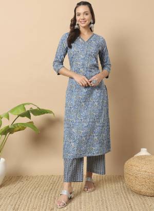 Garb These Beautiful Looking Readymade Kurti With Bottom.These Kurti And Bottom Fabricated On Cotton.Its Beautified With Designer Printed.