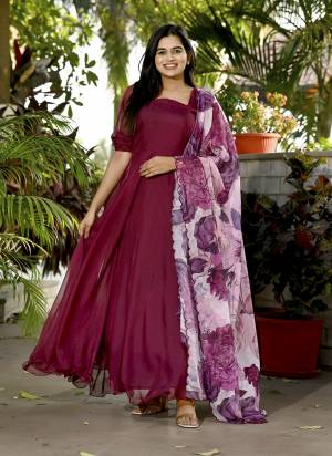 Attrective Looking These Beautiful Looking Readymade Long Gown With Dupatta.These Gown is Fabricated On Tebby Silk And Tebby Silk Dupatta.Its Beautified With Solid Hand Designer With Printed,Cut Work Dupatta.