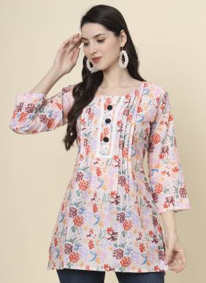 Attrective These Beautiful Looking Readymade Kurti.These Kurti is Fabricated On Cotton.Its Beautified With Designer Printed.