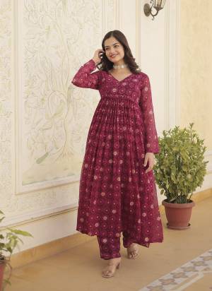 Attrective Looking These Beautiful Looking Readymade Long Kurti With Bottom.These Kurti And Bottom is Fabricated On Faux Georgette.Its Beautified With Designer Foil Printed.