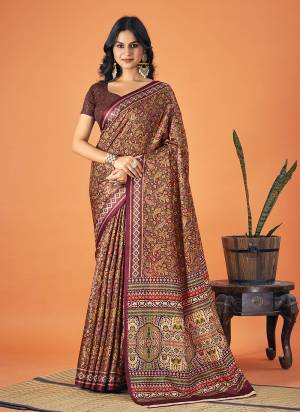 Garb These Party Wear Saree in Fine Colored.These Saree And Blouse is Fabricated On Pashmina.Its Beautified With Designer Printed.